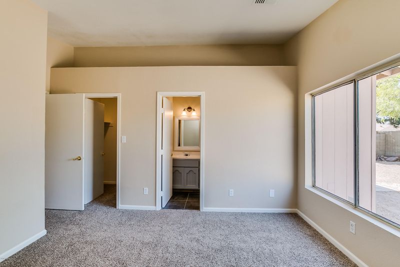 23618 N 38th Ave, Glendale, AZ 85310