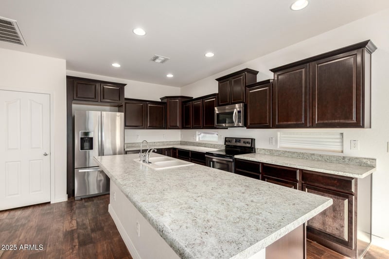 23645 Hopi St, Buckeye, AZ 85326