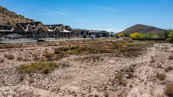 23650 63rd Dr #9, Glendale, AZ 85310