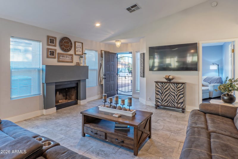 23658 36th Dr, Glendale, AZ 85310