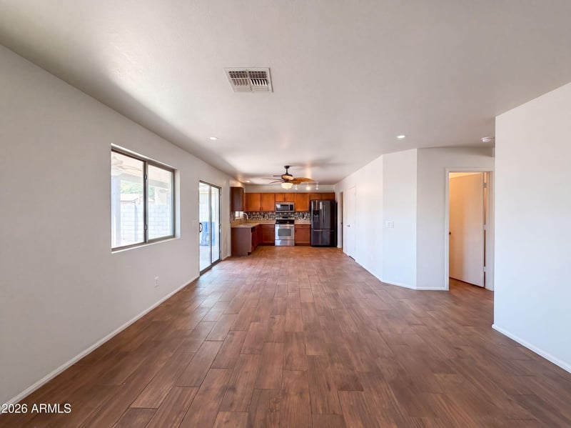 23669 W Parkway Dr, Buckeye, AZ 85326