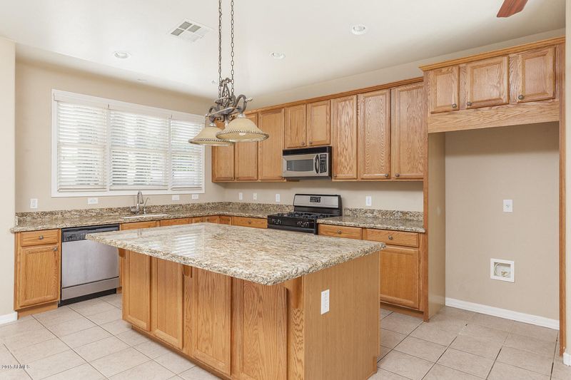 2367 E Balsam Dr, Chandler, AZ 85286