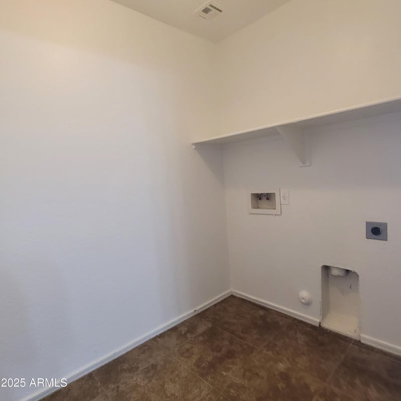 2367 Huntington Dr, Phoenix, AZ 85040