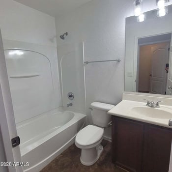 2367 Huntington Dr, Phoenix, AZ 85040