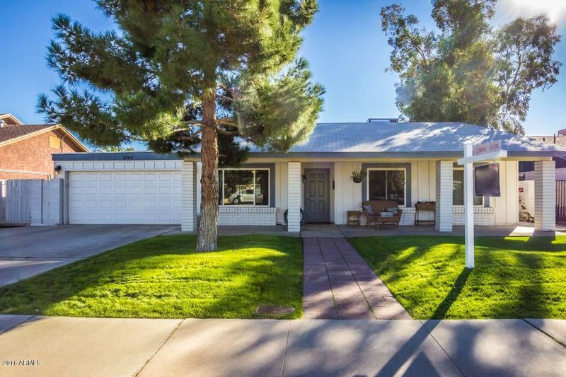 2369 W Betty Elyse Ln, Phoenix, AZ 85023