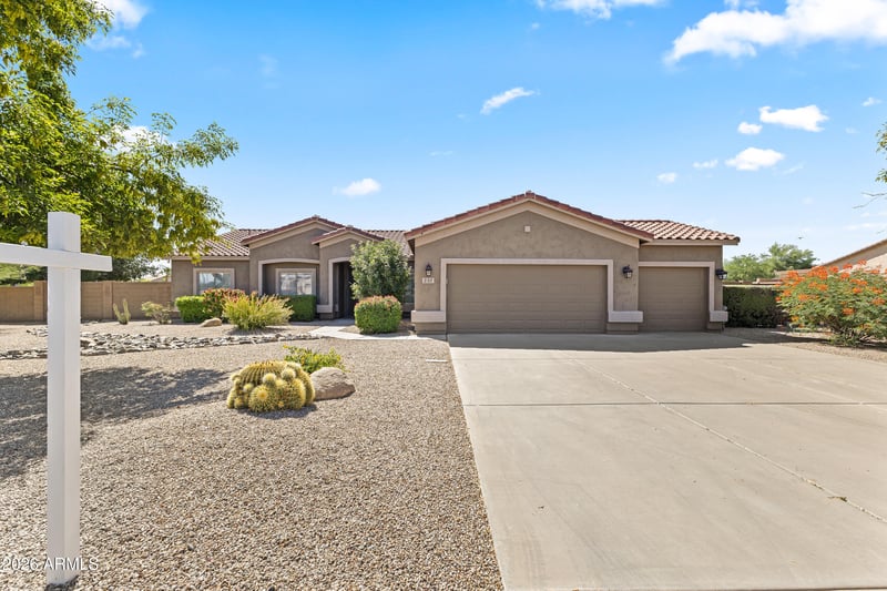 237 Desert Holly Dr, San Tan Valley, AZ 85143