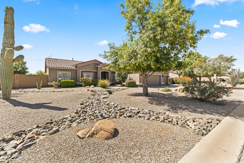 237 Desert Holly Dr, San Tan Valley, AZ 85143