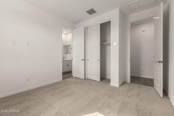 2370 Dolcetto Dr, San Tan Valley, AZ 85143