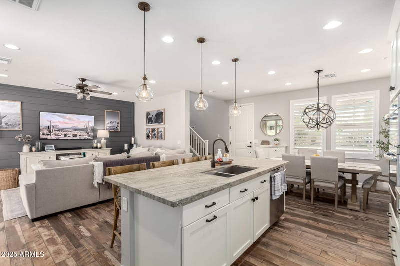 2371 Whisper Rock Trl, Phoenix, AZ 85085
