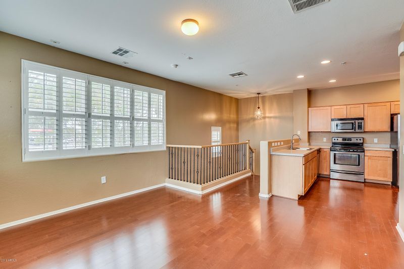2373 E Huntington Dr, Phoenix, AZ 85040