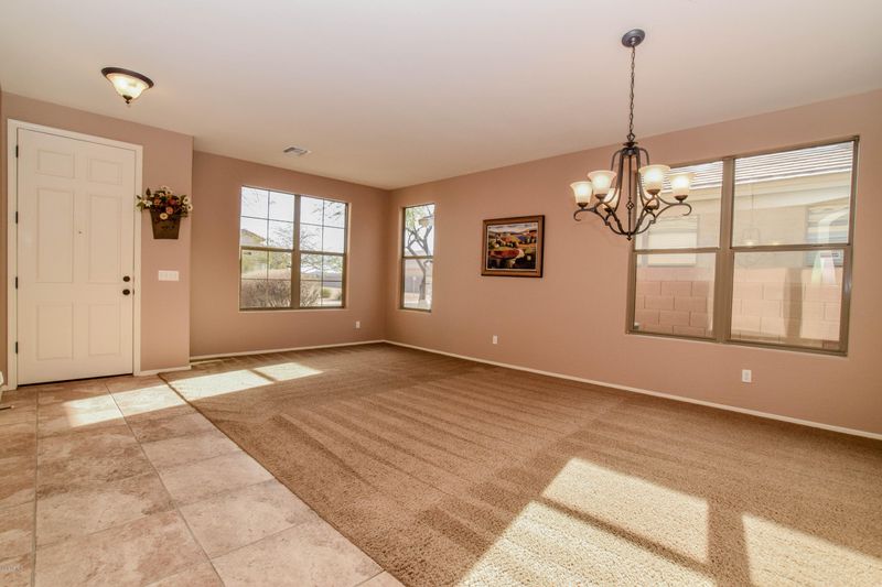 2376 E Omega Dr, San Tan Valley, AZ 85143