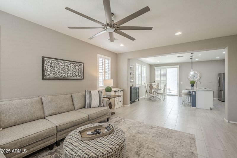 238 N 56th Pl, Mesa, AZ 85205