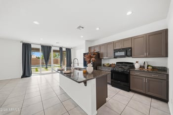 238 S 157th Ln, Goodyear, AZ 85338
