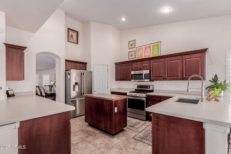 23801 57th Dr, Glendale, AZ 85310