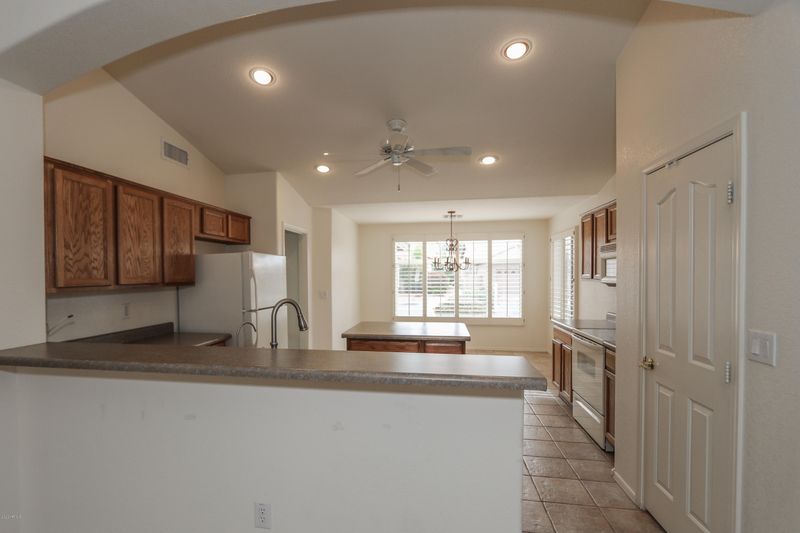 23802 S Glenburn Dr, Sun Lakes, AZ 85248