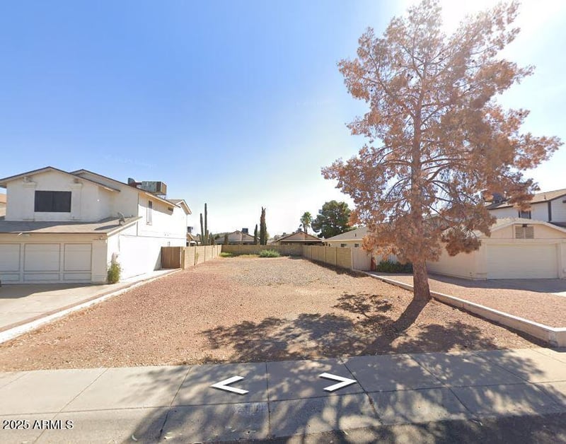 23809 38th Ave #14, Glendale, AZ 85310