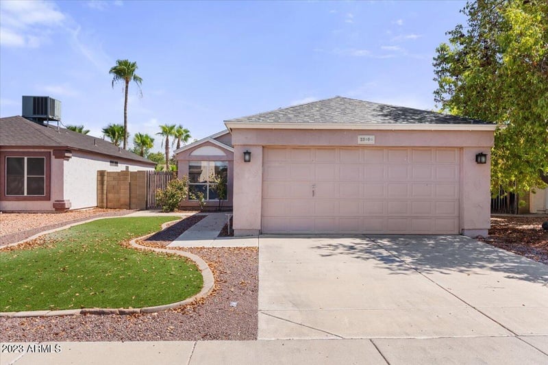 23809 N 36th Dr, Glendale, AZ 85310