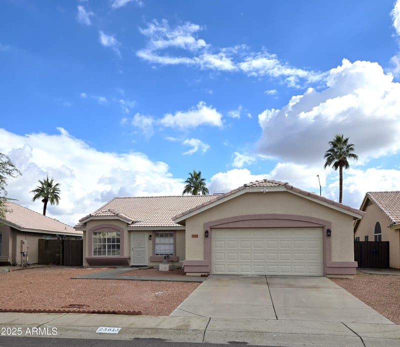 23813 39th Ln, Glendale, AZ 85310