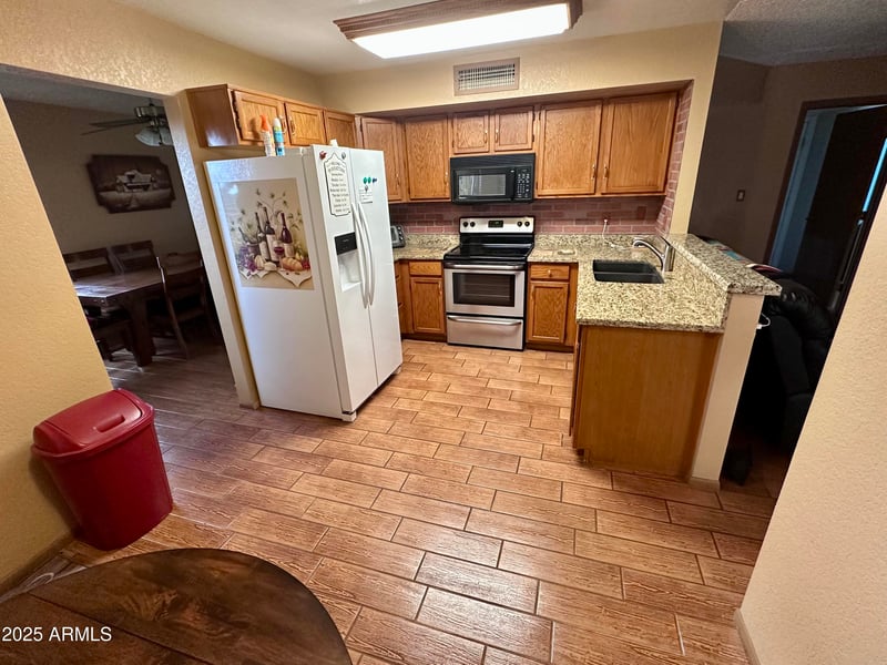 23838 38th Dr, Glendale, AZ 85310