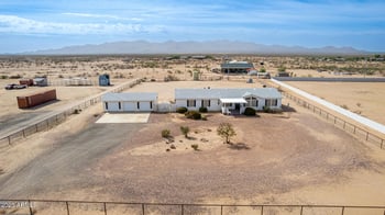 23851 Tether Trl, Wittmann, AZ 85361