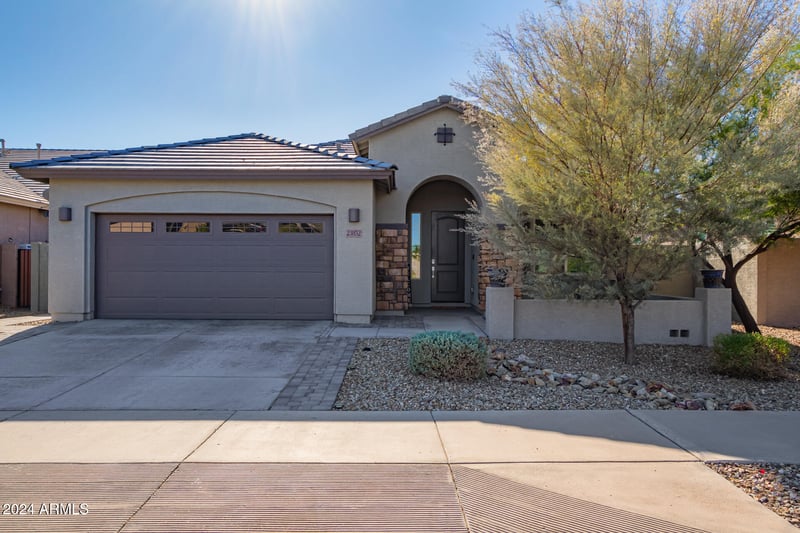 23852 167th Ln, Surprise, AZ 85387