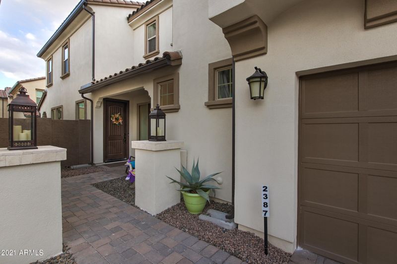 2387 W Whisper Rock Trl, Phoenix, AZ 85085