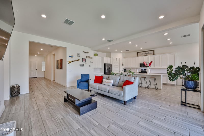 23871 167th Ln, Surprise, AZ 85387