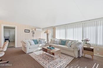 239 73rd Way, Mesa, AZ 85208