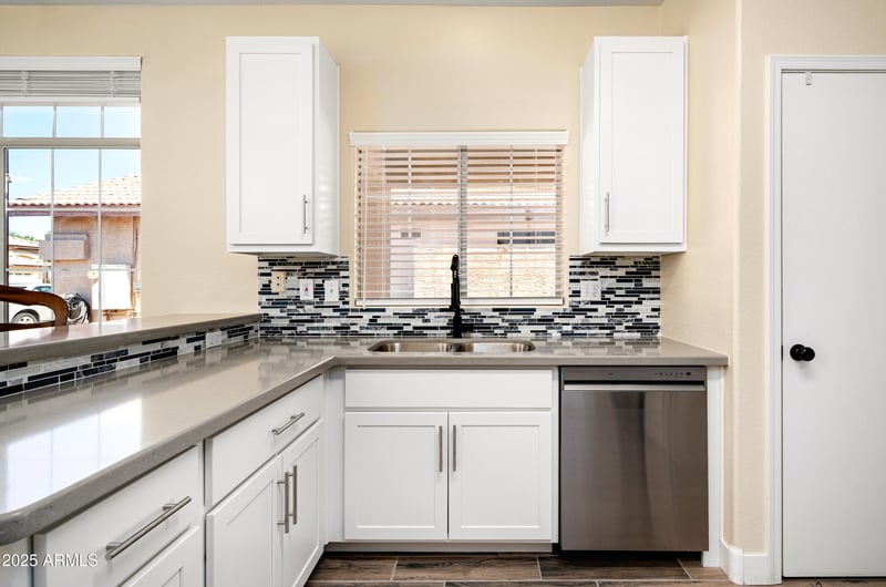 239 Angela Dr, Phoenix, AZ 85023