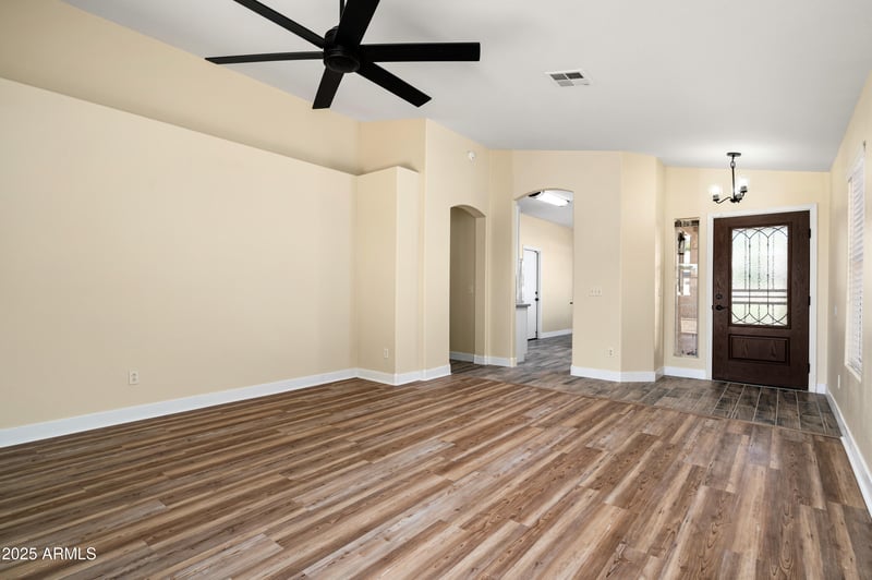 239 Angela Dr, Phoenix, AZ 85023