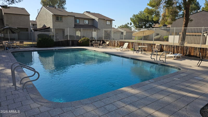 239 Betty Elyse Ln, Phoenix, AZ 85022