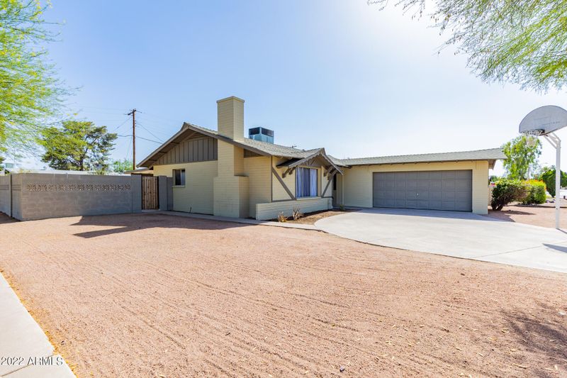 239 E Pebble Beach Dr, Tempe, AZ 85282