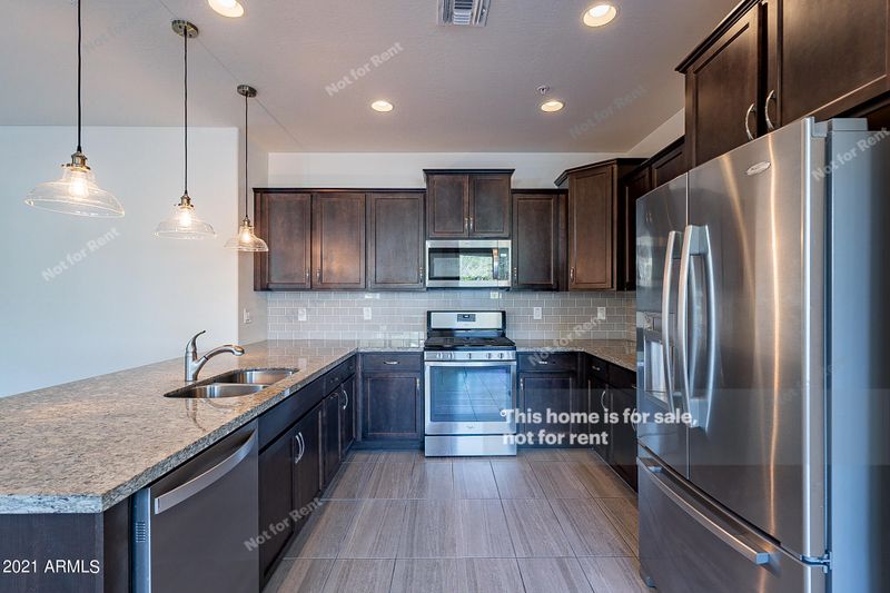 2390 N Delaney Dr, Buckeye, AZ 85396