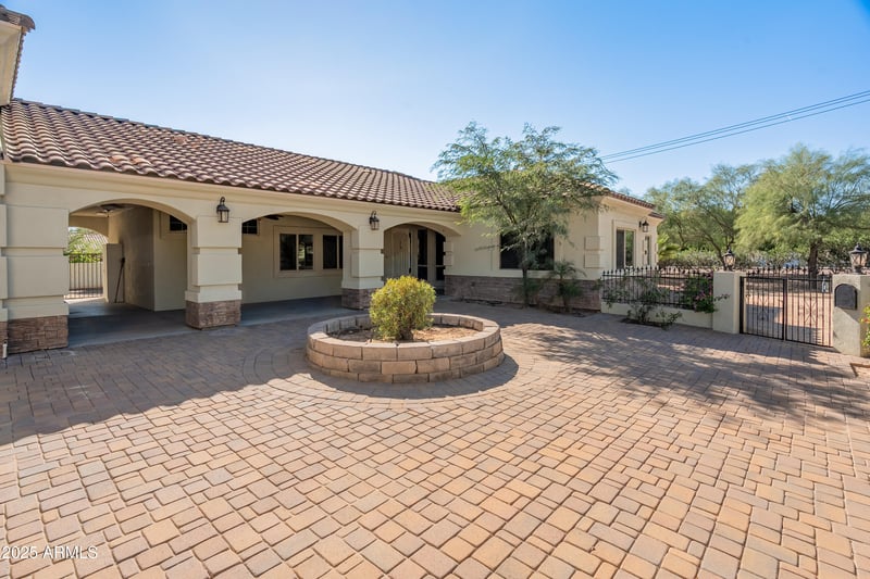 23907 N 83rd Ave, Peoria, AZ 85383