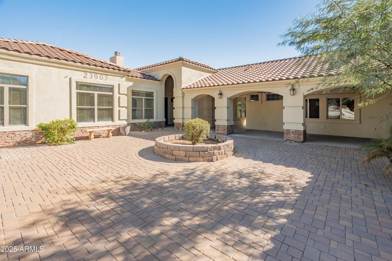 23907 N 83rd Ave, Peoria, AZ 85383