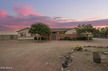 23911 Mcarthur Rd, Wittmann, AZ 85361