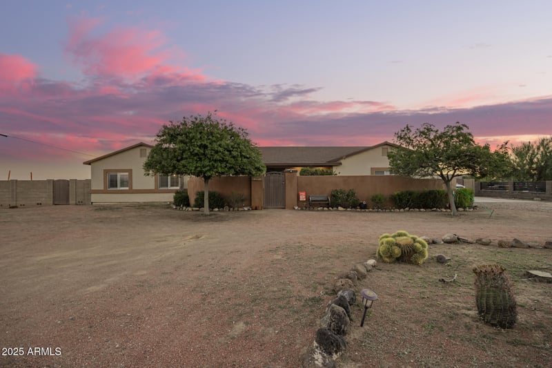 23911 Mcarthur Rd, Wittmann, AZ 85361