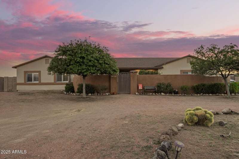 23911 Mcarthur Rd, Wittmann, AZ 85361