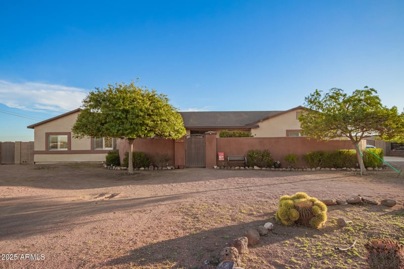23911 Mcarthur Rd, Wittmann, AZ 85361