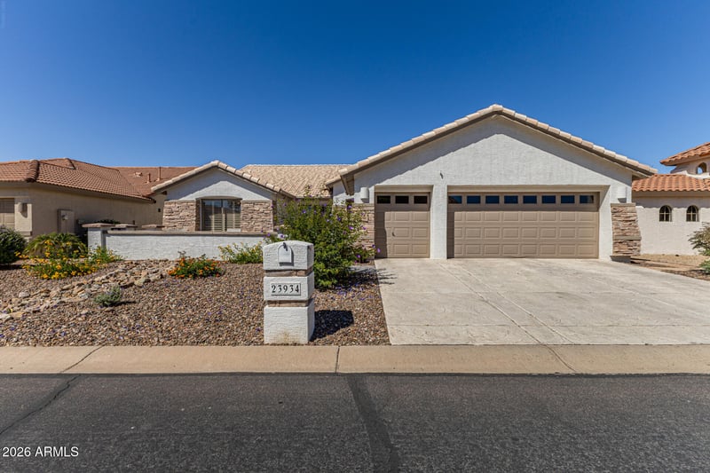 23934 S Berrybrook Dr, Sun Lakes, AZ 85248