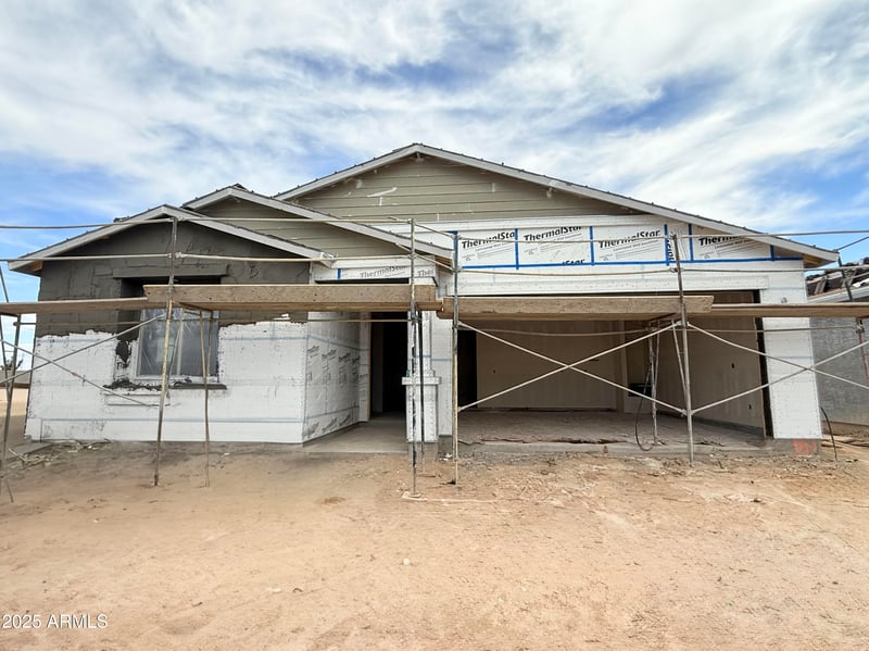 2397 Homesteader Rd, San Tan Valley, AZ 85140
