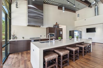 2398 Hazeltine Way, Gilbert, AZ 85298