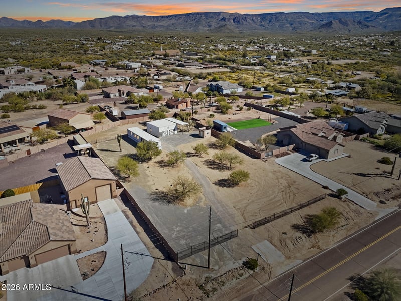 24 W Circle Mountain Rd, New River, AZ 85087