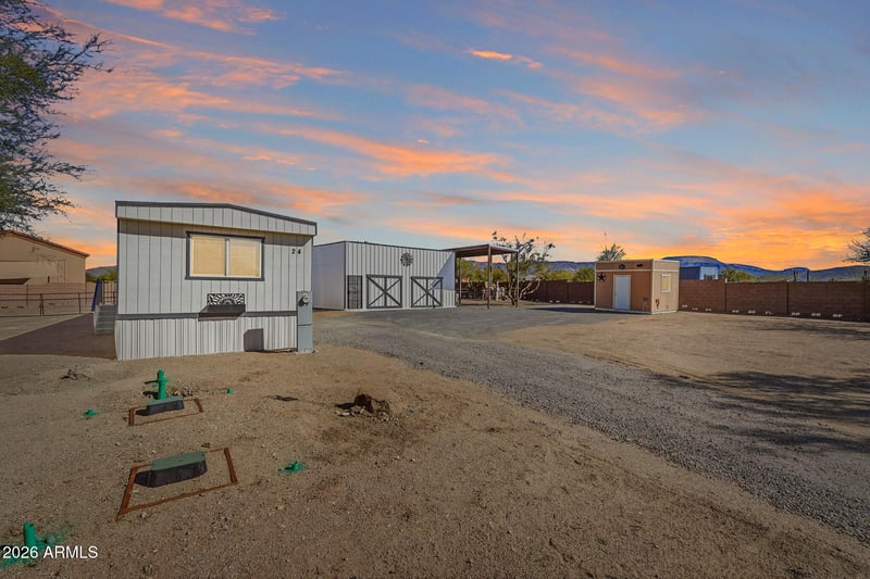 24 W Circle Mountain Rd, New River, AZ 85087