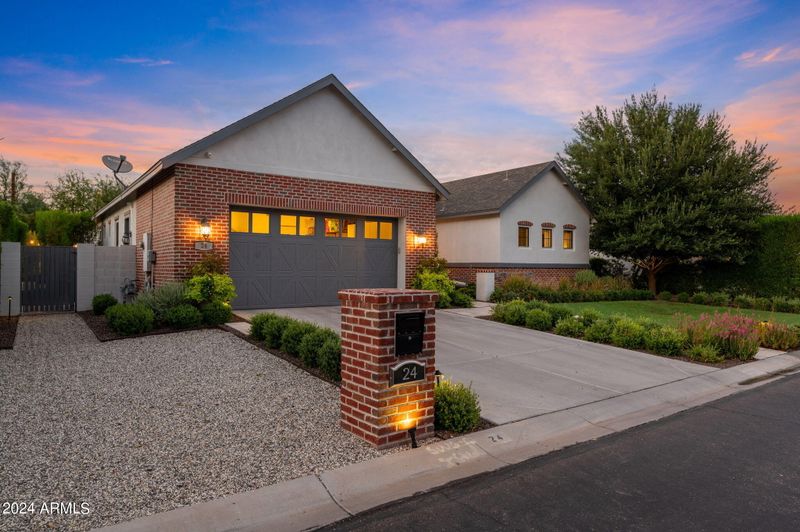 24 W Marlette Ave, Phoenix, AZ 85013