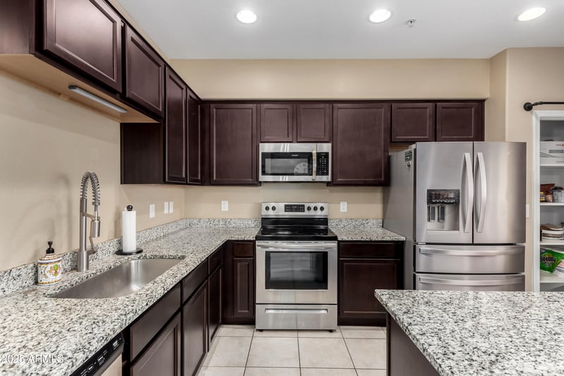 240 Juniper Ave #1053, Gilbert, AZ 85233