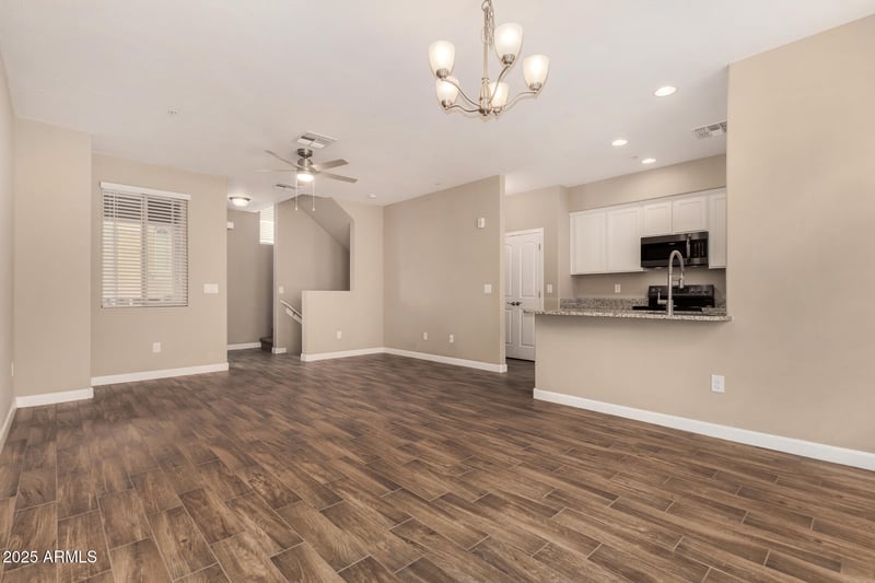 240 Juniper Ave #1054, Gilbert, AZ 85233