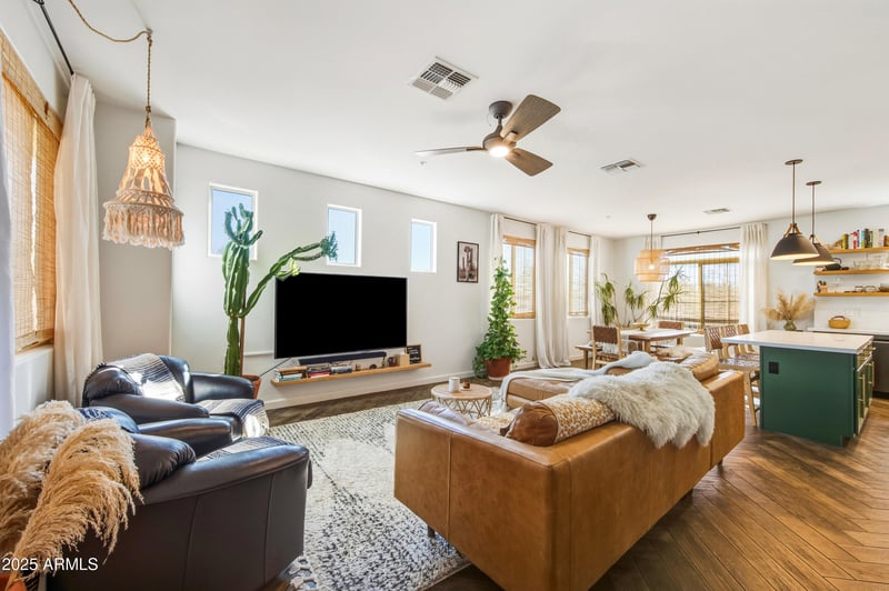 240 Juniper Ave #1069, Gilbert, AZ 85233