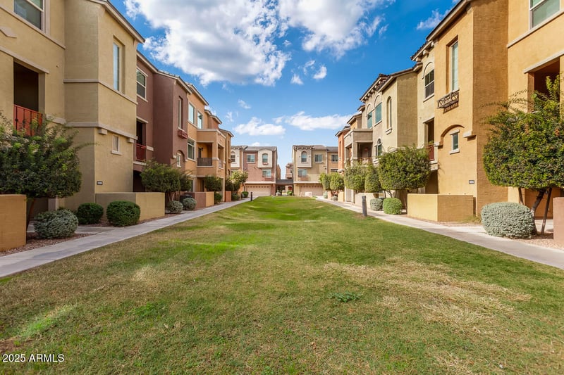 240 Juniper Ave #1096, Gilbert, AZ 85233