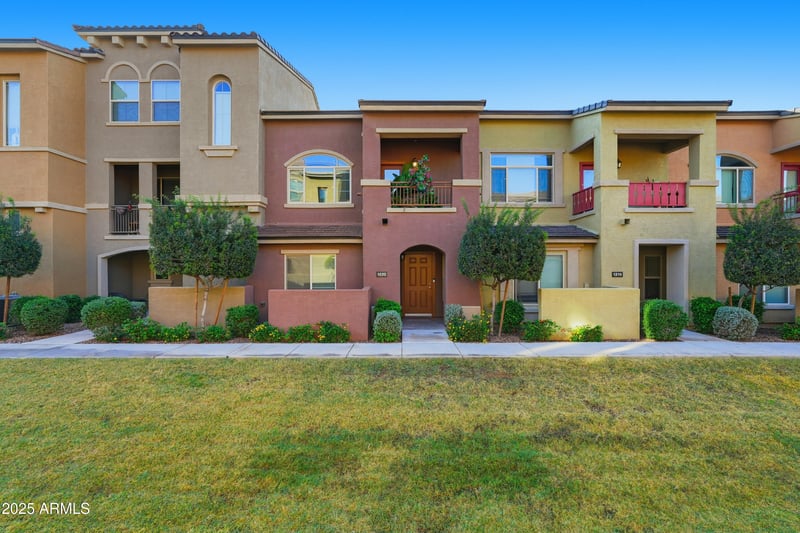 240 Juniper Ave #1220, Gilbert, AZ 85233